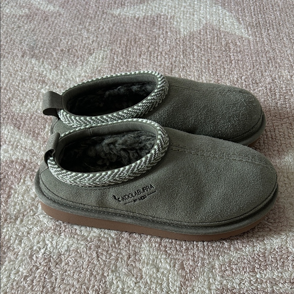 Koolaburra girls slippers